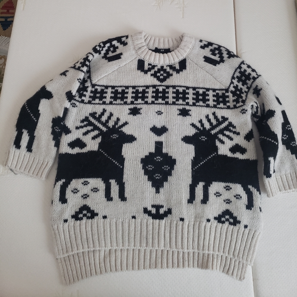 H&M holiday sweater